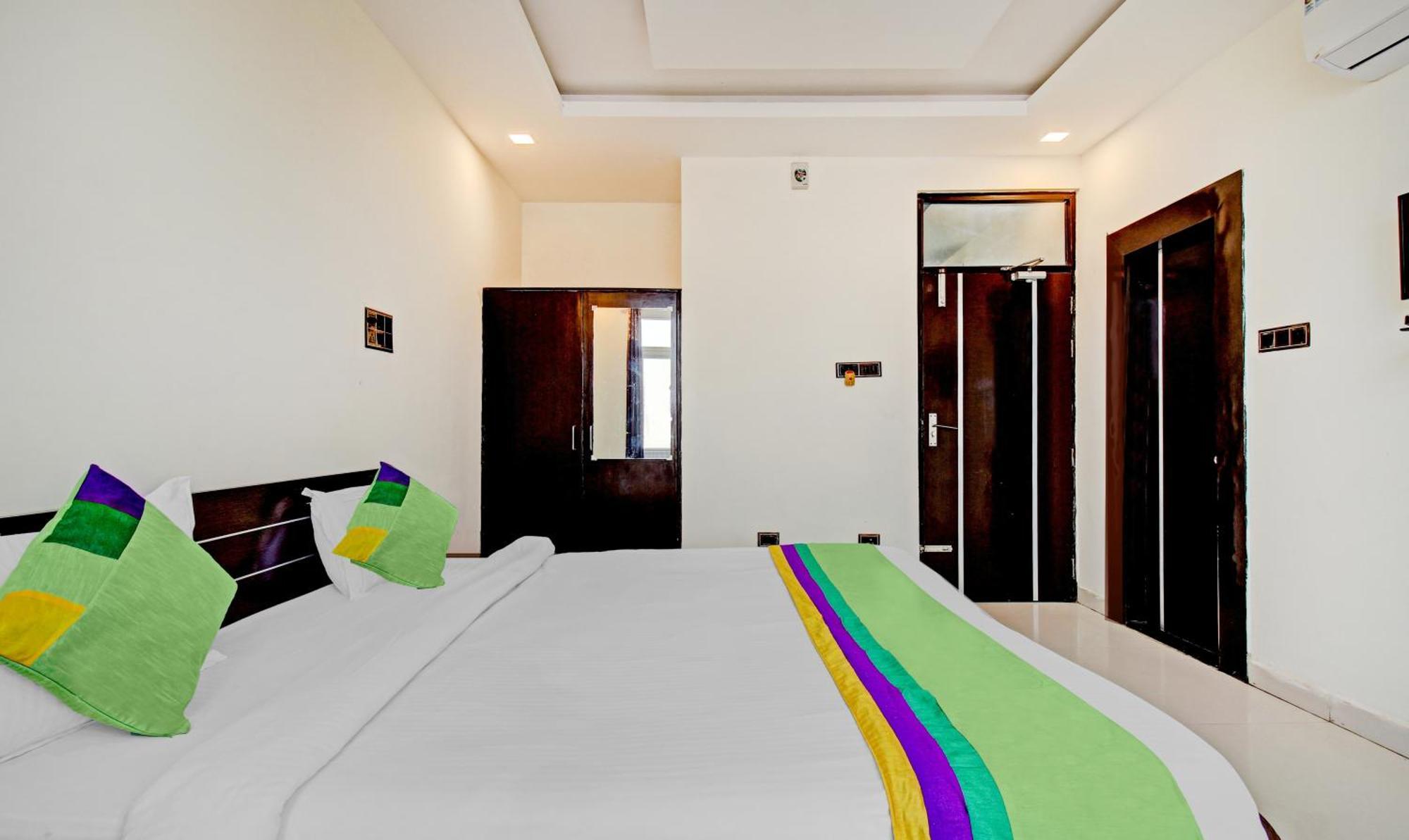 Treebo Silver Grand New Agreement Lucknow Exterior foto